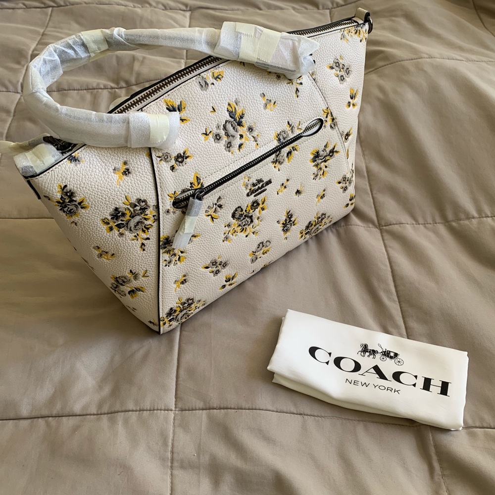 COACH White Leather Floral Hand/Shoulder bag NWT